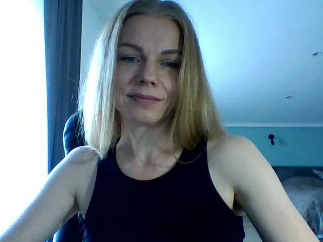 Tina45516 live cam on BongaCams