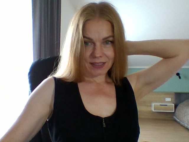 Tina45516 live webcam show
