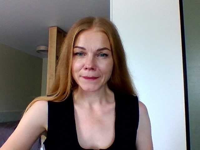 Tina45516 live cam on BongaCams