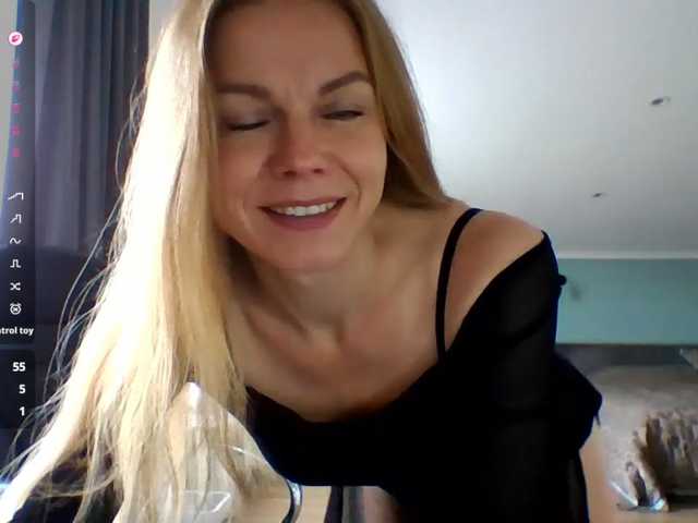 Tina45516 live cam on BongaCams