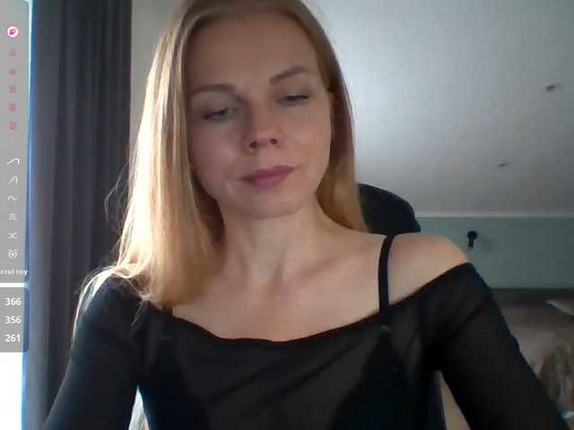 BlondaTina live cam preview
