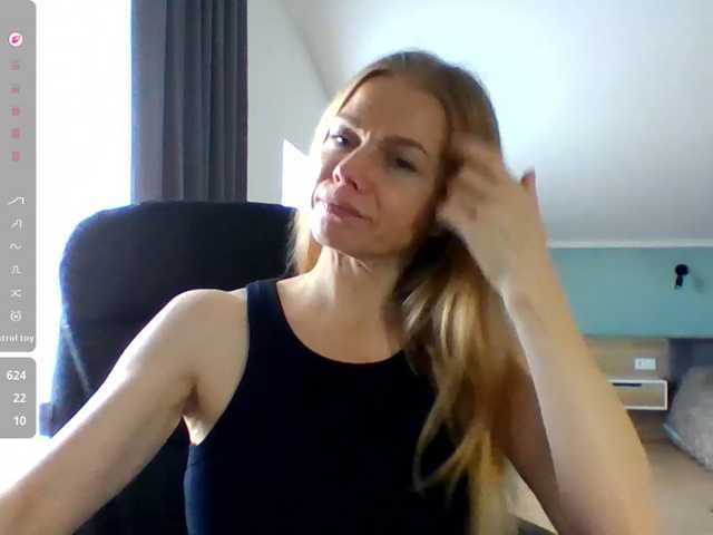 Tina45516 live cam on BongaCams