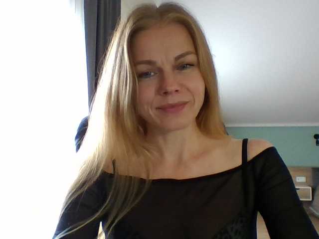 Tina45516 live cam on BongaCams