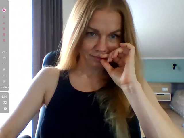 Tina45516 live cam on BongaCams