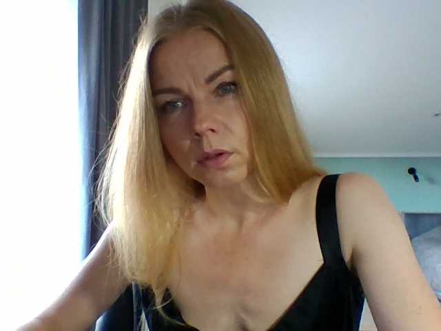 Tina45516 live cam on BongaCams