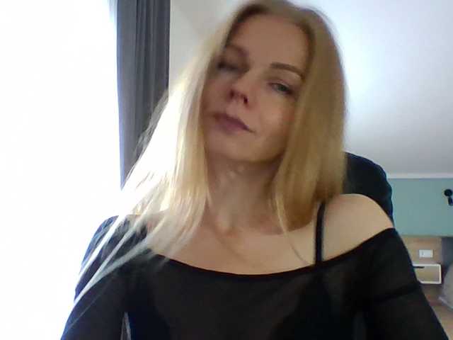 Tina45516 live cam on BongaCams