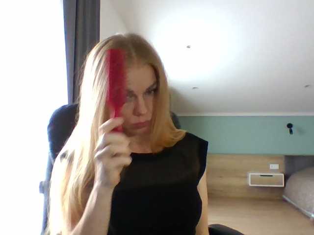 Tina45516 live cam on BongaCams