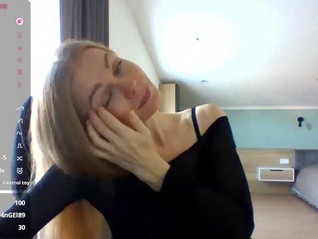 Tina45516 live cam on BongaCams