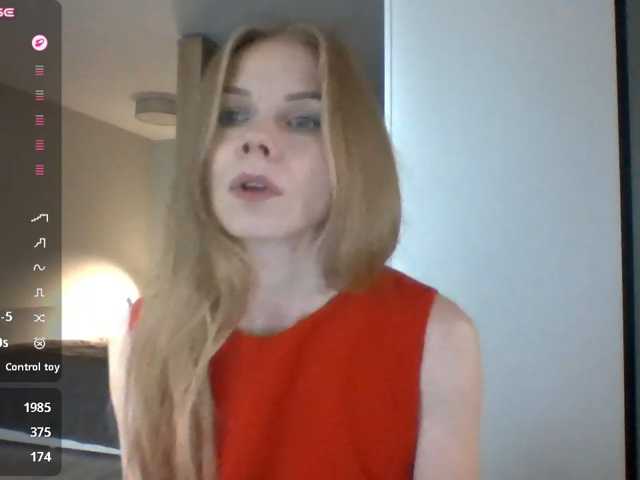 Blondatina live cam