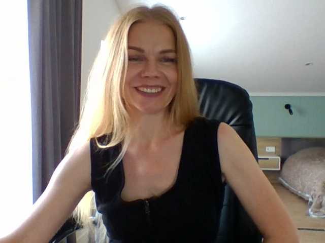 Tina45516 live webcam show