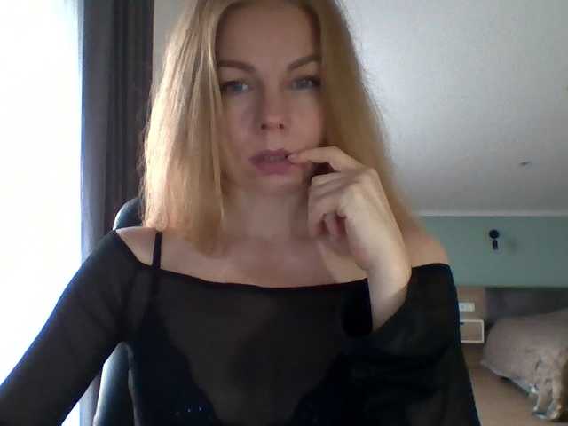 Tina45516 live cam on BongaCams