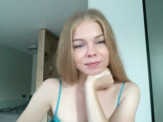 Tina45516 live cam on BongaCams