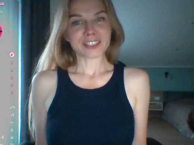 Tina45516 live cam on BongaCams