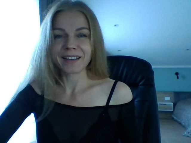 Tina45516 live cam on BongaCams