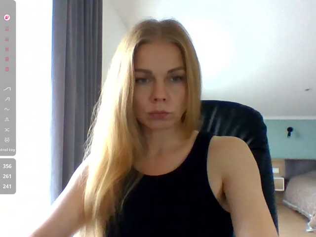 Tina45516 live cam on BongaCams