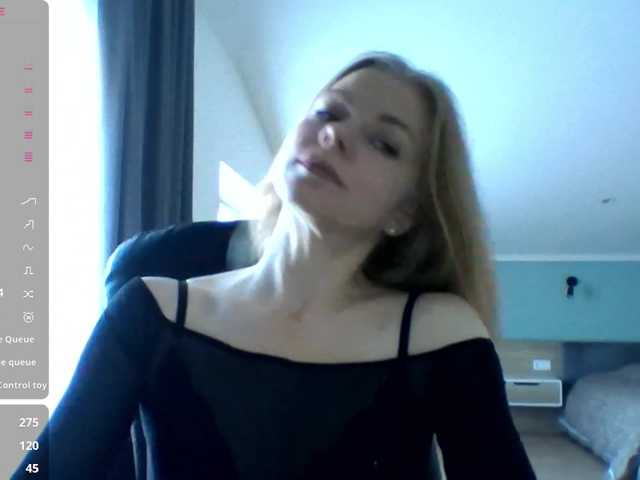Tina45516 live cam on BongaCams