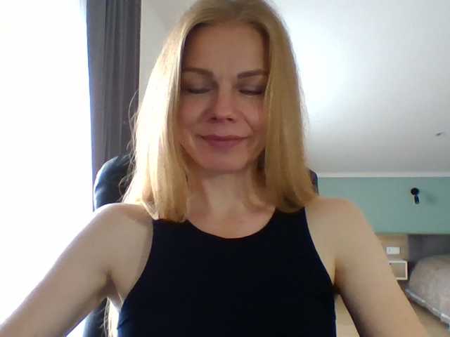 Tina45516 live cam on BongaCams