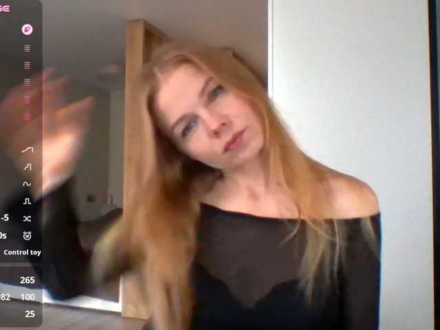 BlondaTina live cam on BongaCams