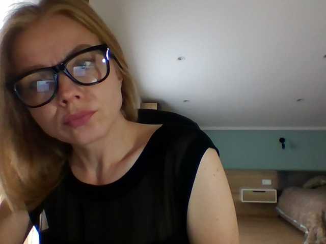 Forskoðun fyrir BlondaTina
