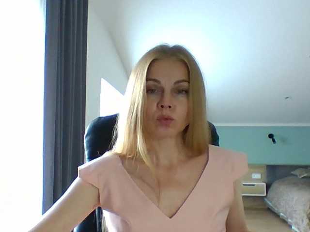Tina45516 live cam on BongaCams