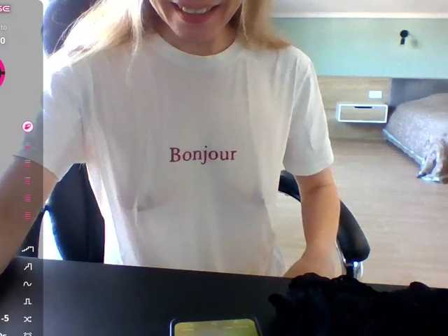 Tina45516 live cam on BongaCams