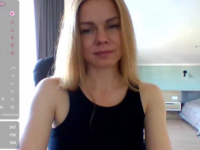 Tina45516 live cam on BongaCams