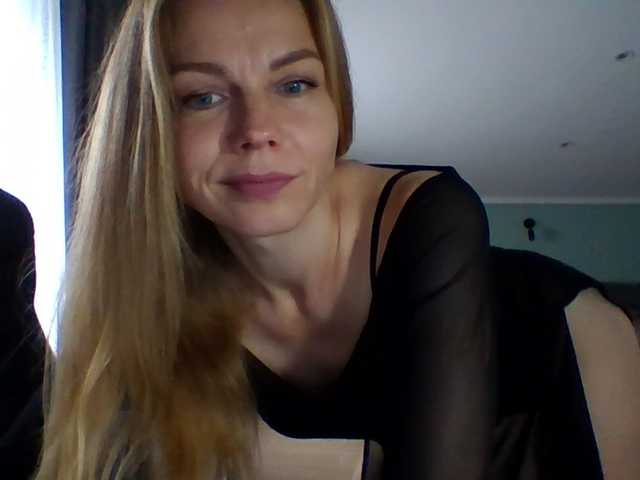 Tina45516 live cam on BongaCams