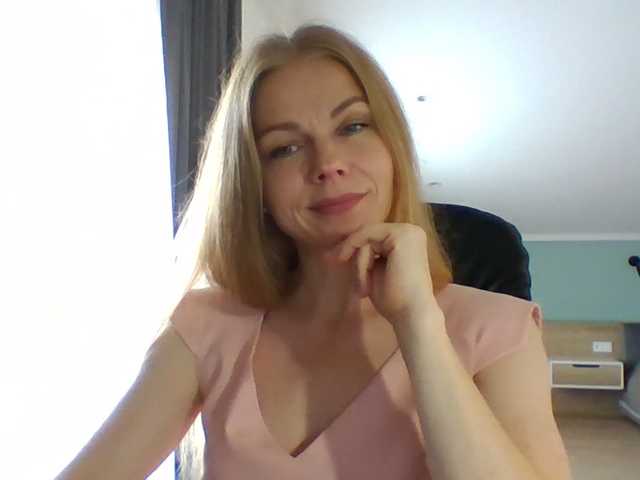 Tina45516 live cam on BongaCams