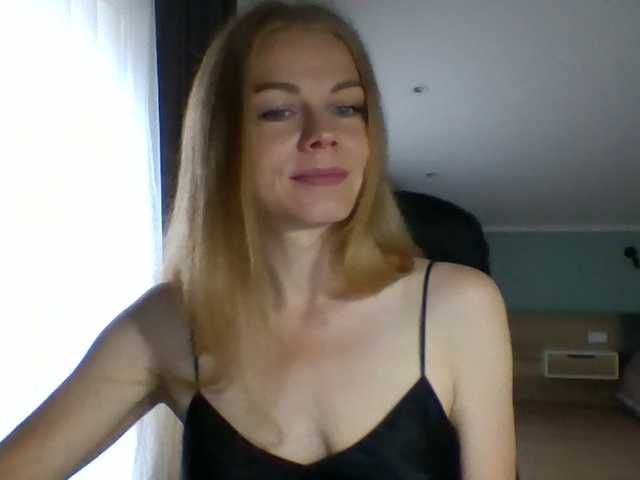 Tina45516 live cam on BongaCams