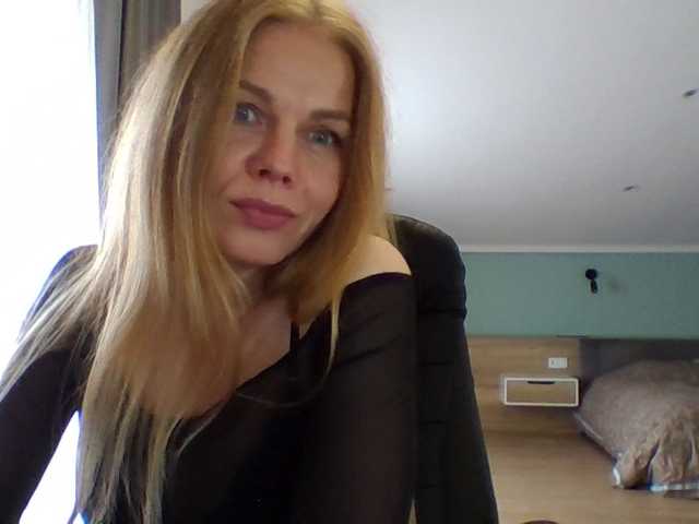 Tina45516 live cam on BongaCams