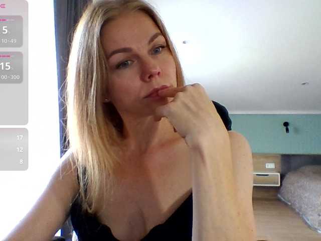 BlondaTina live cam