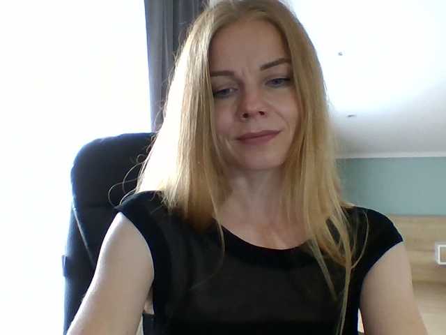 Tina45516 live cam on BongaCams