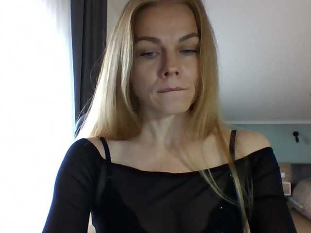 Tina45516 live cam on BongaCams