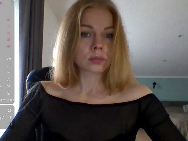 Tina45516 live cam on BongaCams