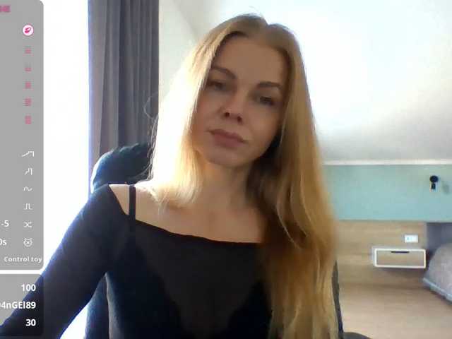 Tina45516 live cam on BongaCams