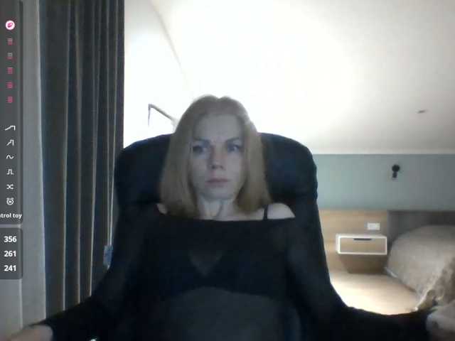 Tina45516 live cam on BongaCams