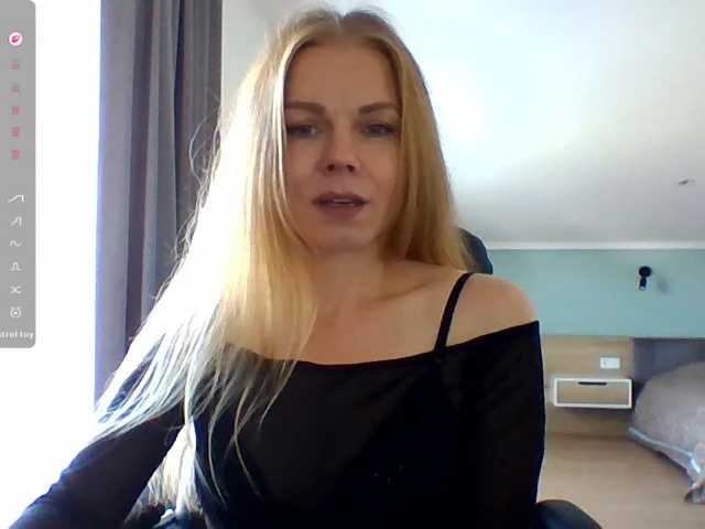 Tina45516 live cam on BongaCams