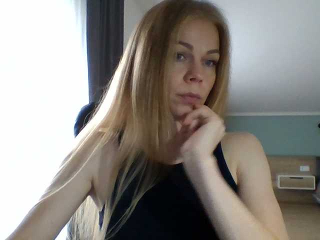 Tina45516 live cam on BongaCams