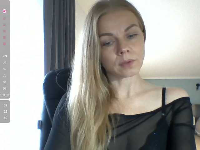Tina45516, live now on BongaCams
