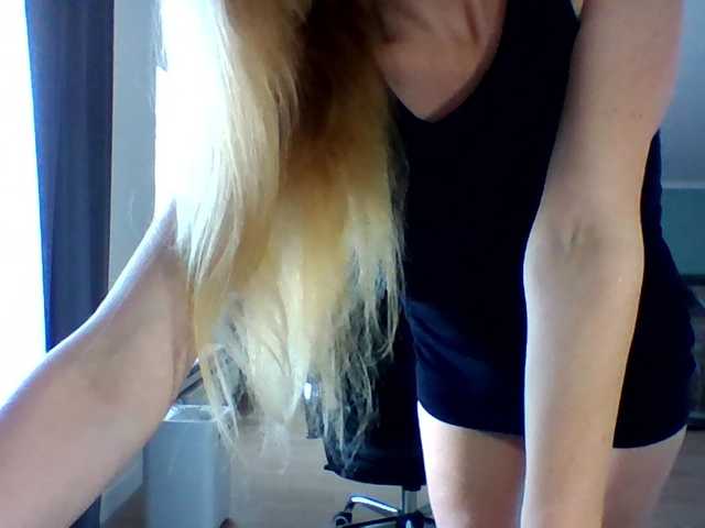 Tina45516 live cam on BongaCams