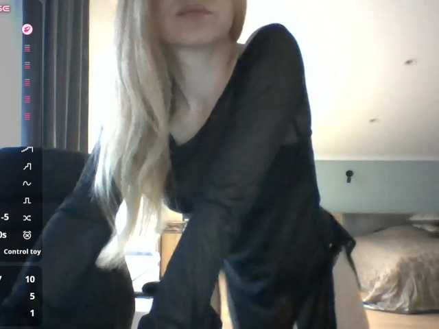 Tina45516 live cam on BongaCams