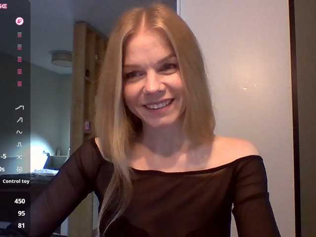 BlondaTina live cam