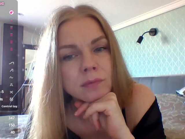 Tina45516 live cam on BongaCams