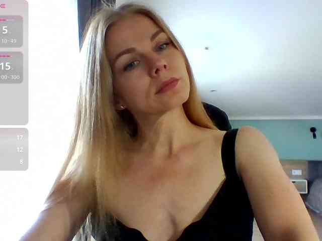 BlondaTina webcam