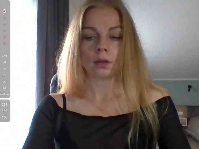 BlondaTina webcam