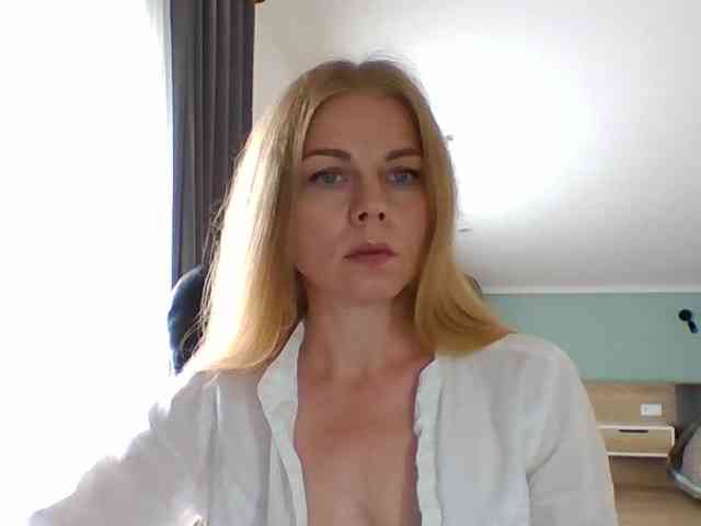 BlondaTina