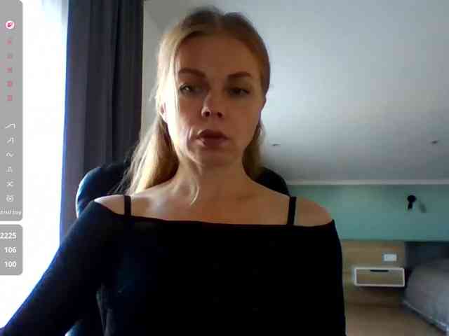 BlondaTina webcam