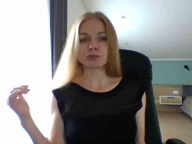 BlondaTina webcam
