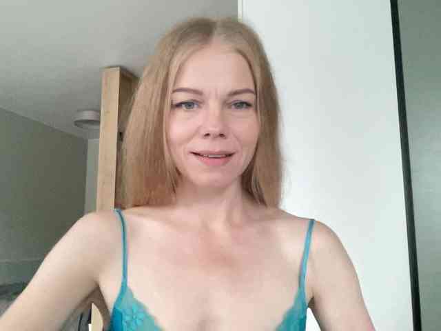 BlondaTina