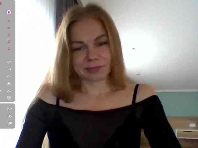 BlondaTina webcam